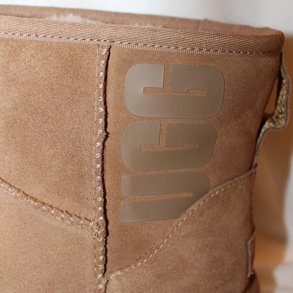 NEW UGG WOMEN'S LOGO MINI ANKLE BOOTS BOOTIES CHESTNUT - Picture 4 of 8